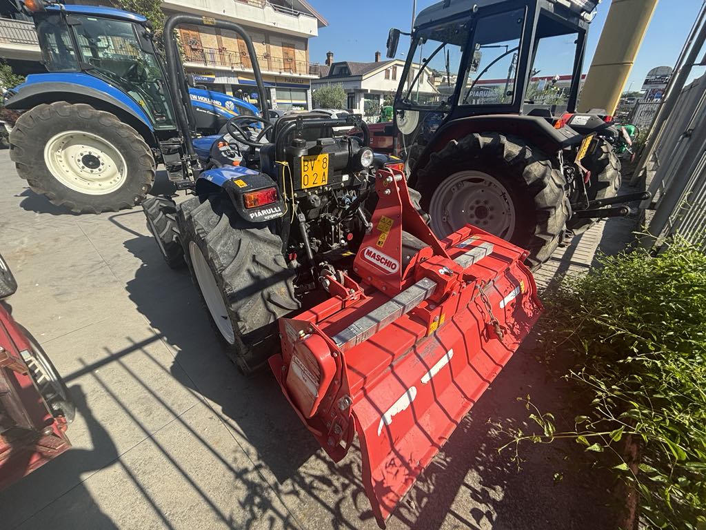 Trattore New Holland BOOMER 50