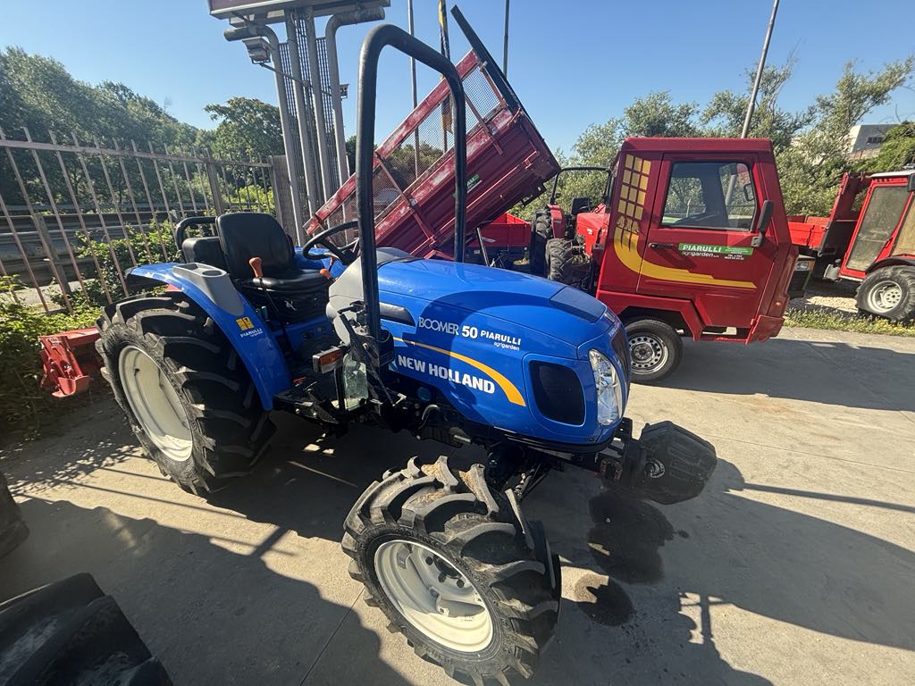 Trattore New Holland BOOMER 50